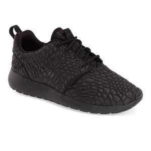 Roshe One Sneaker
